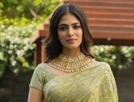 Mollywood beauty Malavika Mohanan looks beautiful in traditional wear - Photos