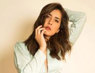 Galmorous photoshoot pictures of Raashi Khanna