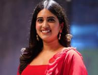 Actress Sravanthi Chokarapu Looks Super Adorable. Fans Are Flattered