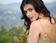 Hot beauty Hebah Patel stunning throwback photos