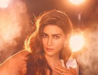 Bhediya Starrer Actress Kriti Sanon's Bold And Sexy Avatar On A White Dress Is Fantastic!!