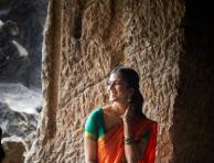 Actress Malavika Mohanan's South Indian Looks Is Too Pretty!!