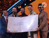 Bollywood celebs at Umang police festival in BKC - Photos