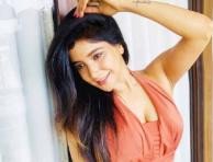 Tamil actress Sakshi Agarwal looking as vivacious as ever - Photos