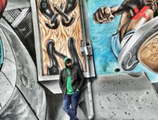Throwback to when Varun Tej posed in front of a painted wall!