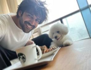 Kartik Aaryan Posted A Photo Of Himself With His Cute Puppy Katori On Instagram