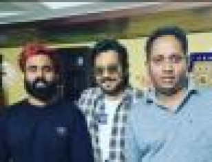 Bala Shares Picture With Vlogger Sectret Agent And Aarattu Annan; Photo Goes Viral. 