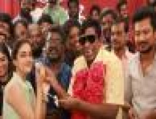 Vadivelu Celebrates His Birthday On The Set Of 'Maamannan.'