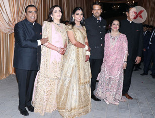 Isha Ambani & Anand Piramal Wedding Reception at Jio Garden BKC