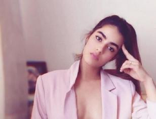 Glamorous Actress Kavya Thapar Hot Photoshoot Stills