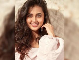 Tejasswi Prakash dressed to kill in a shoulderless tiny jumpsuit