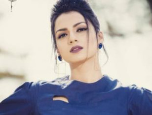 Fascinating pictures of actress Sruthi Hariharan 