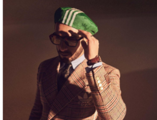 Ranveer Singh looks extremally stylish in his funky suit, check it out  
