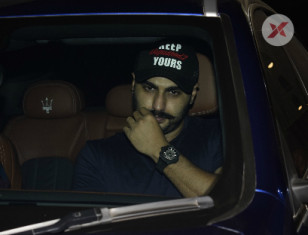 Arjun Kapoor, Malaika Arora & Kareena Kapoor Spotted At Amrita Arora House In Bandra