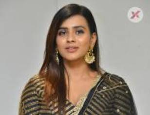 Actress Hebah Patel's gorgeous pics