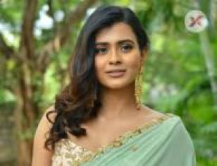 Hebah Patel at 24 Kisses Movie Press Meet