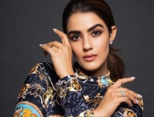 Elegant pictures of actress Kavya Thapar