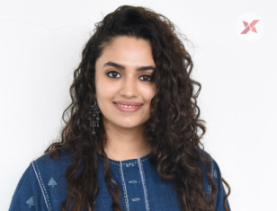 Malavika Nair glows in blue kurta set 