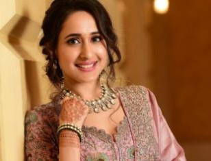 Achari America Yatra Movie Actress Pragya Jaiswal's Latest Trendy Lehenga Outfits Which Are To Be Stolen From Her Warddrobe - View Pics