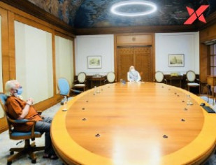 PM Modi meets Madhavan and Nambi Narayanan