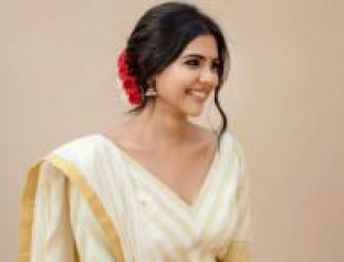 Kalyani Priyadarshan looks gorgeous in her latest photos