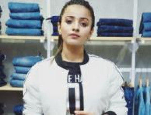 Venkatapuram Movie Actress Mahima Makwana Flaunts Her Stylish Western Outfits Which Are Mesmerizing