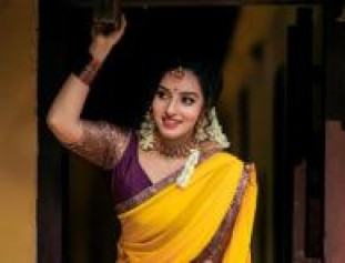 Joseph Movie Actress Malavika Menon Poses With Traditional Outfit In Her Latest Photoshoot Pictures