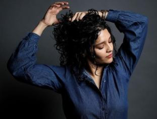 Oh My Kadavule Movie Heroine Ritika Singh's Fashionable Stills Looks Hot And Charming