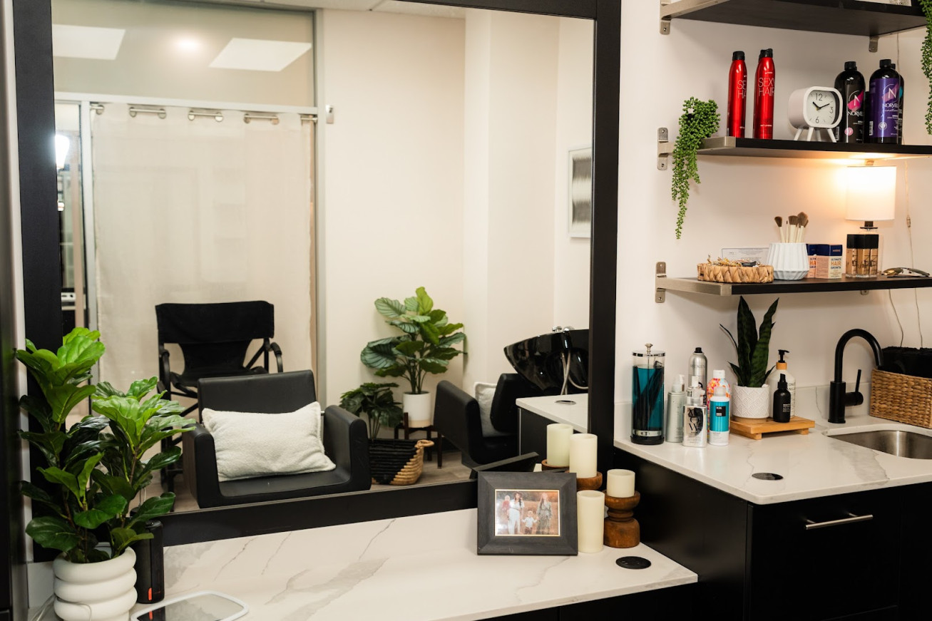 Diya Salon Studios