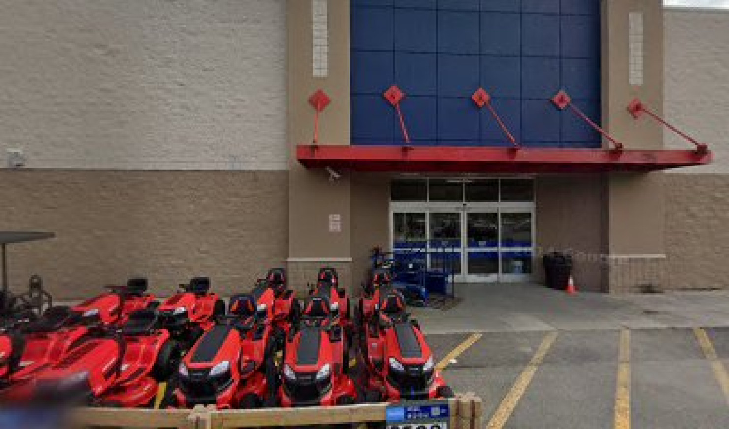Lowe's Garden Center